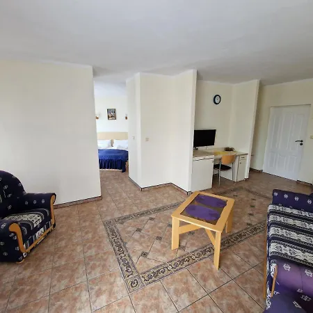 Hexagon Nr 24 Apartment *